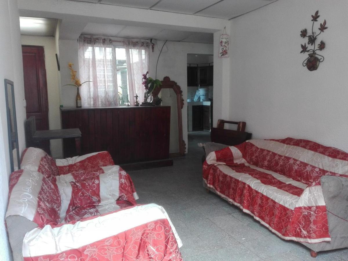 Huellas Hostal Antigua Exterior foto
