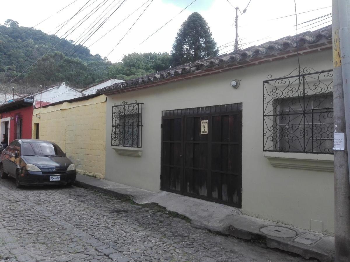 Huellas Hostal Antigua Exterior foto